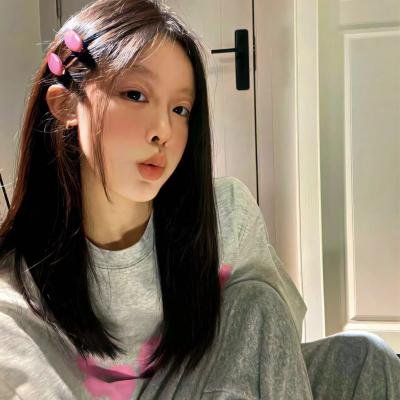 那女孩是谁