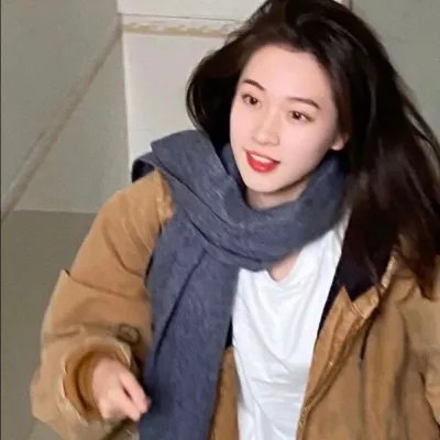 背鸭子的男孩